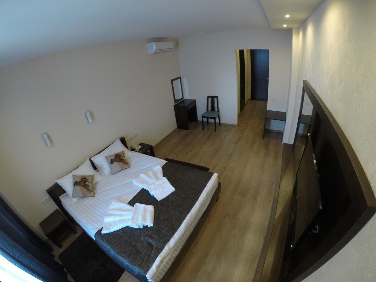 Viro Hotel Черноморск Екстериор снимка