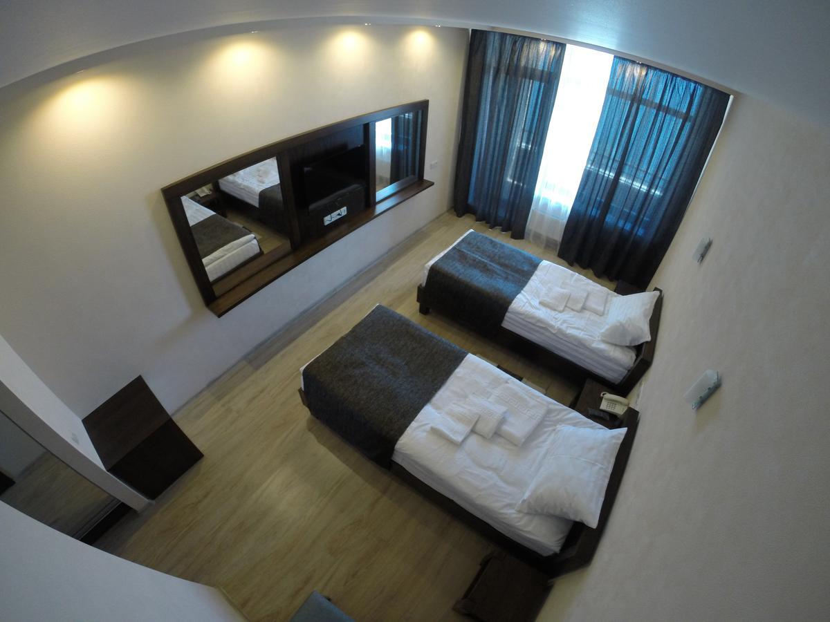 Viro Hotel Черноморск Екстериор снимка