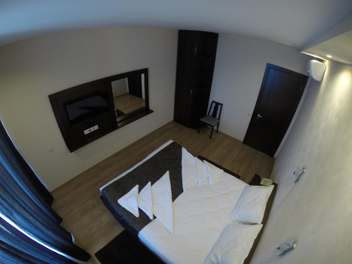 Viro Hotel Черноморск Екстериор снимка